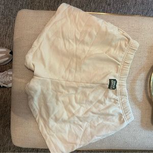 DAILY DRILLS SAND SWEATSHORTS